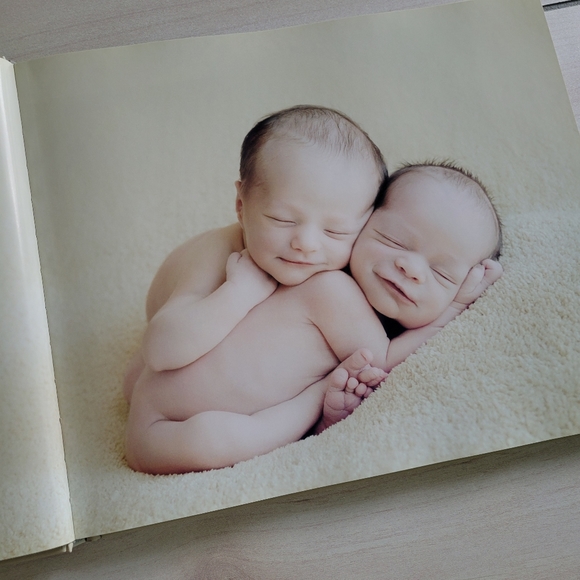Newborn Photography Book - Sleeping Beauties - Newborns in Dreamland - Picture 5 of 11